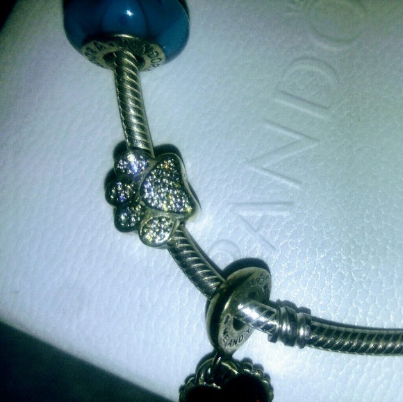 Pandora charm bracelet - Picture 3 of 8